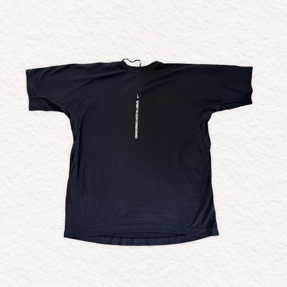 ✔️ NWT✔️ NIKE ESC Black Women's Graphic Tee - Picture 4 of 13
